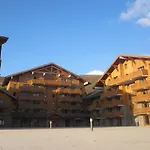 Sun Valley شقة فندقية لا بلاني